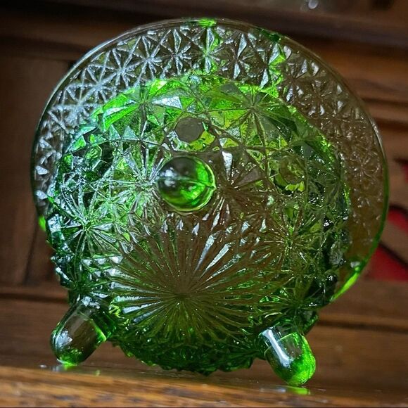 Vintage Smith Glass Daisy and Button Green Footed Ashtray Incense Trinket Bowl - Picture 14 of 15